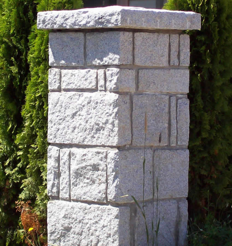 gatton-masonry-granite-pillar